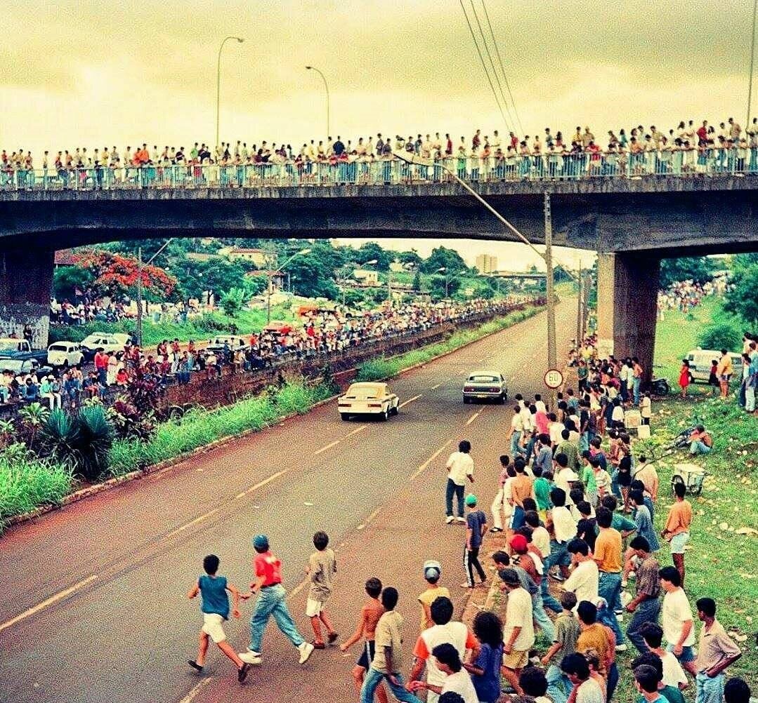 Rachas na década de 1980: adrenalina e multidões na avenida 10 de Dezembro