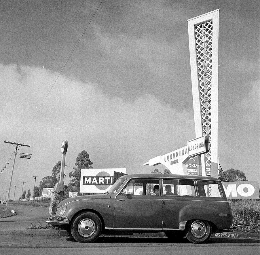 Um obelisco para o Jubileu de Prata de Londrina