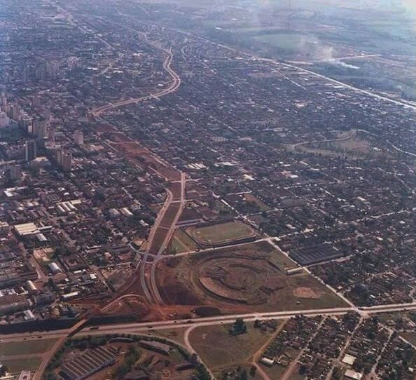 Avenida Leste-Oeste: a espinha dorsal de Londrina